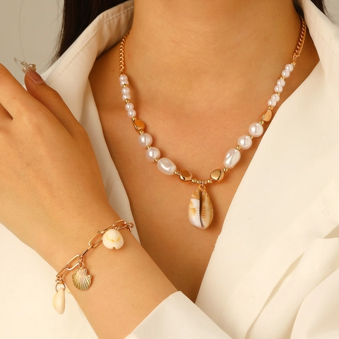 Bohemian Ocean Theme Gold Alloy Necklace And Bracelet With Shell Starfish Pineapple Enamel Pendant Jewelry For Women Beach Holiday