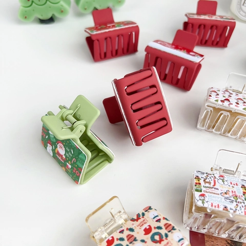 Christmas Hair Claw Plastic Shark Clip Santa Claus Snowflake Festive Hair Accessories For Women