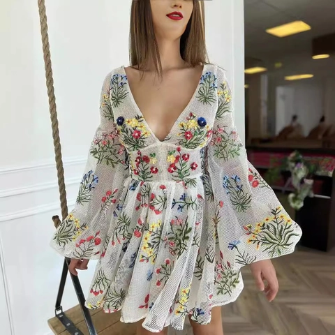 Damen Netz Besticktes Kleid V-Ausschnitt Laternenärmel Fee Blumen Mini Partykleid Elegant Weiß Polyester Sommer