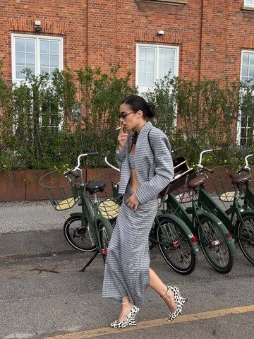 Kariertes Blazer Jacke Camisole Top Und Midi Rock Outfit Elegant Vintage Stil Damen Schick Herbst Streetwear