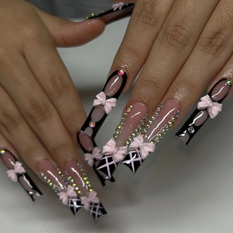 Unghie Finte Lunghe Coffin Stile Francese Rosa Nero Con Fiocchi 3D E Cristalli Di Strass Stile Y2K Dolce