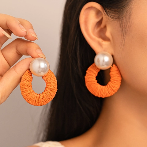 Orecchini Pendenti A Cerchio In Rafia Intrecciata Con Perla Artificial Imitazione E Silver Earring Post Stile Bohemien Estivo