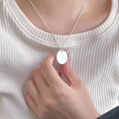 925 Sterling Silver Necklace With Oval Rose Engraved Pendant Retro Minimalist Polished Jewelry For Women