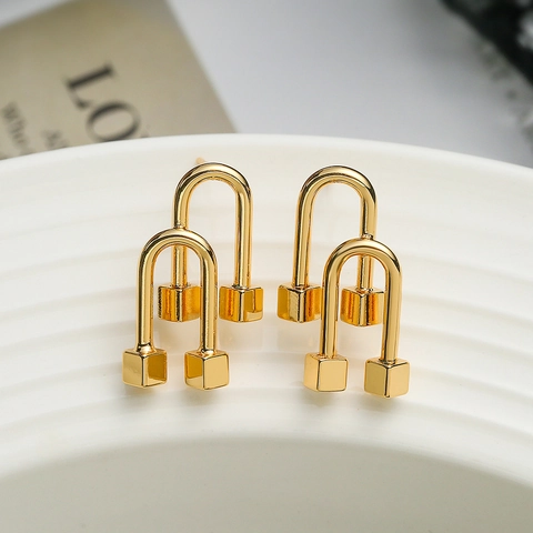 Minimalist Geometric Copper Gold Plated U Shaped Stud Earrings With Square Cube Design For Women Elegant Jewelry