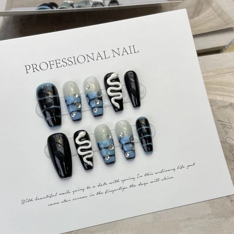 Handmade Press On Nails Silver Snake Charms Rhinestone Gradient Marble Coffin Shape Luxury False Nails