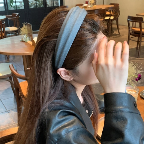 Women Wide Brim Padded Fabric Headband Solid Color Non-Slip Autumn Winter Elegant Hair Hoop Accessory