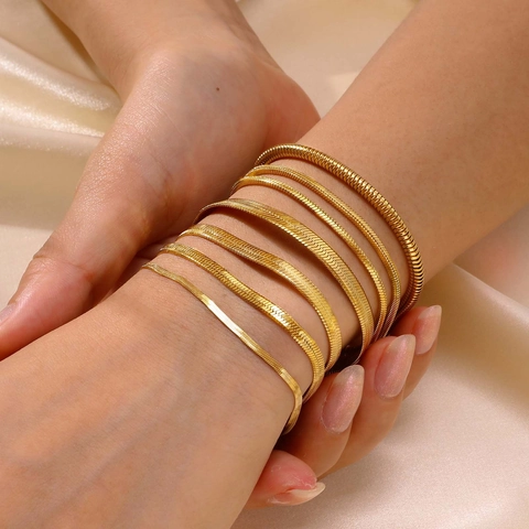 Minimalist Stainless Steel Bracelet 18K Gold Plated Snake Bone Blade Chain Adjustable Personalized Stackable Jewelry