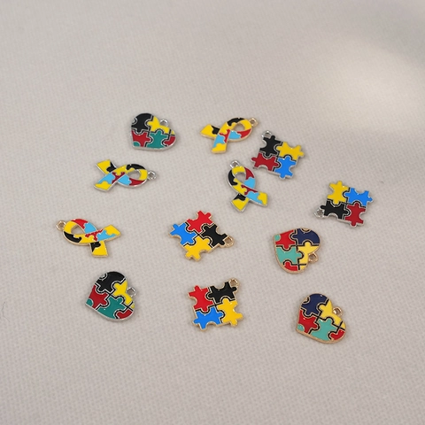 Ciondoli Puzzle Lega Smalto Goccia Olio Cuore Nastro DIY Gioielli Sensibilizzazione Autismo Novità