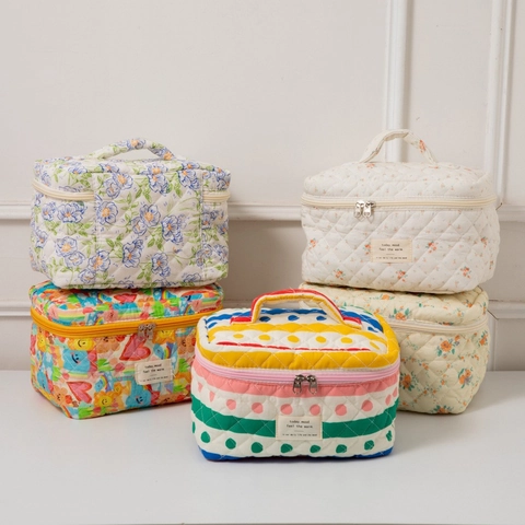 Quilted Cosmetic Bag Large Capacity Portable Floral Makeup Pouch Travel Toiletry Organizer Zipper Handbag For Women