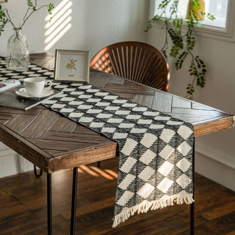 Chemin de Table Tissé en Coton et Jute Motif Géométrique Losange Avec Glands Style Bohémien Nordique Décoration de Table Salle à Manger