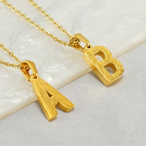 Collar Con Colgante De Letra Inicial De Moda Acero Inoxidable Chapado En Oro De 18k Textura Grabada Cadena De Clavícula Para Mujer