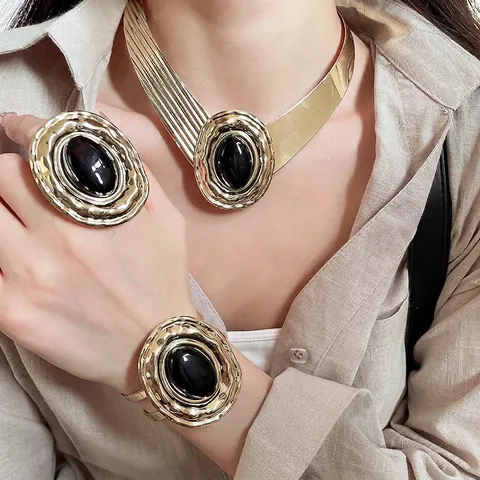 Vintage Bohemian Jewelry For Women With Oval Acrylic Stone Hammered Texture Choker Necklace Bracelet Ring Earrings