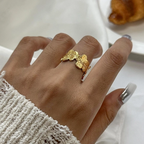 Ribbed Floral Open Ring Vintage Stainless Steel Adjustable Flower Band For Women Waterproof Retro Minimalist Jewelry