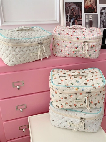 Quilted Cotton Cosmetic Bag Large Capacity Toiletry Organizer With Handle Floral Bear Pattern Travel Makeup Pouch