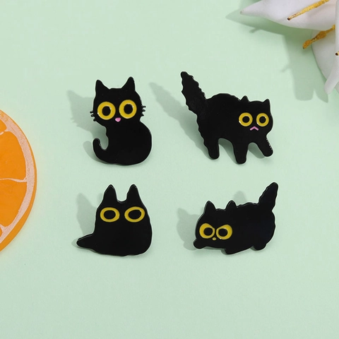 Cute Cartoon Black Cat Enamel Brooch Pin Kawaii Large Yellow Eyes Alloy Badge Jewelry For Backpack Clothing Accessories