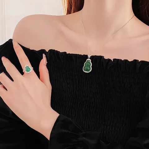 Collana Con Pendente A Zucca Vintage Elegante Nuovo Stile Cinese Rame Zircone Pietra Di Resina Verde Clavicola Donna