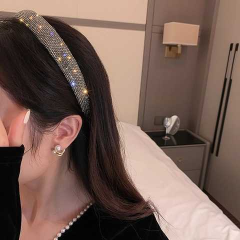Luxury Rhinestone Headband For Women Sparkling Padded Hairband With Metal Butterfly Faux Artificial Pearl Party Hair Accessories