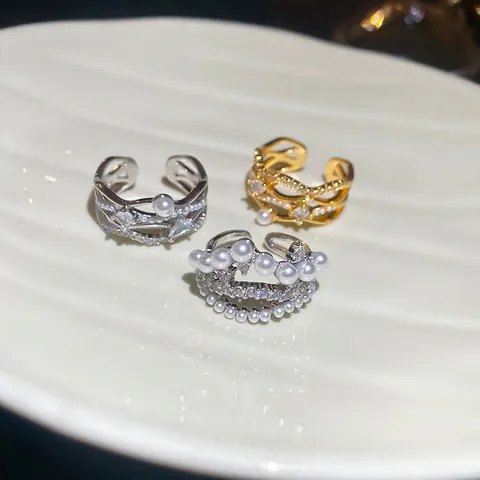 Anello Aperto Ondulato Multistrato Elegante Con Perla Artificial Sintetica E Zirconia Per Donna Gioielli In Rame Geometrici Di Lusso
