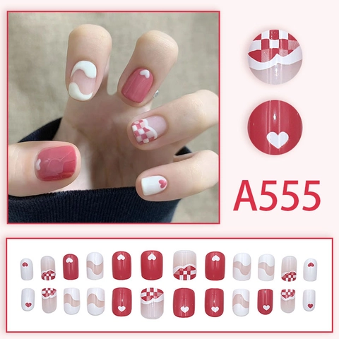 Unghie A Pressione Cuore Scacchiera Rosa Bianco Resina Unghie Finte Artificiali Stile INS Dolce Lucido Corto Per Donne