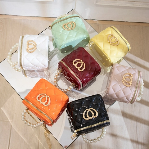 Women Mini Bucket Handbag Shiny PVC Quilted Artificial Pearl Handle Crossbody Shoulder Bag Heart Decor Elegant Retro Vanity Case