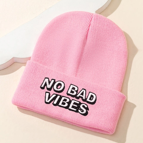 No Bad Vibes Lettre Brodé Acrylique Bonnet pour Hommes Femmes Mode Chaud Hiver Tricoté Chapeau Streetwear Casquette