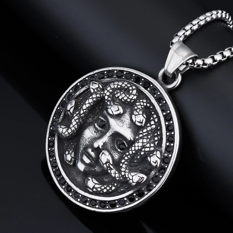 Collana Pendente Rilievo Medusa Acciaio Inossidabile Zirconia Nera Medaglione Rotondo Hip Hop Vintage Gotico Gioielli