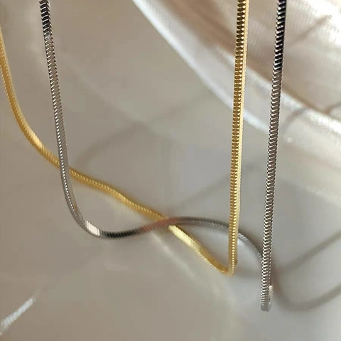 Collar Minimalista de Acero Inoxidable con Cadena de Hueso de Serpiente para Mujer Hombre Dorado Plateado Joyería Versátil