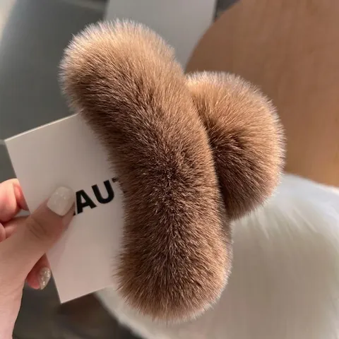 Große Plüsch Haarklammer Elegante Kaninchenfell-Imitat Flauschige Haarkralle Rutschfeste Herbst Winter Mode Haarschmuck Für Damen