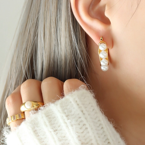Orecchini A Cerchio In Acciaio Inossidabile Placcati Oro Con Künstliche Perle D'Imitazione Gioielli Minimalisti Eleganti Retro