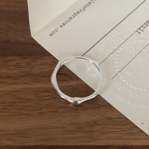 Anello In Argento Sterling 925 Minimalista Linea Di Metallo Liquido Irregolare Fascia Geometrica Per Donna