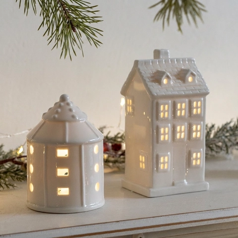 Nordisch Weiße Keramik Haus LED Nachtlicht Weihnachten Tisch Ornament Hohl Glasierte Haus Dekoration Feiertag Home Atmosphäre Requisiten
