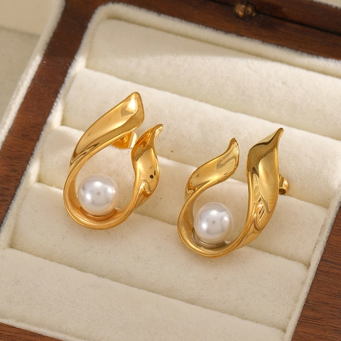 Orecchini A Lobo Fiamma Torta Fluida Acciaio Inossidabile Placcato Oro Perla Artificial Sintetica Retro Francese Elegante Per Donna