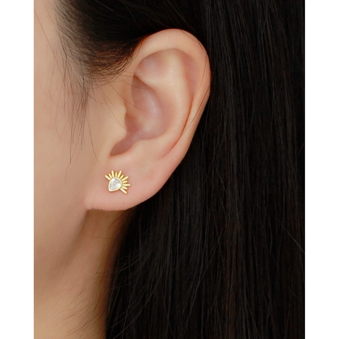 925 Sterling Silver Teardrop Zircon Stud Earrings Screw Back Cartilage Piercing Jewelry For Women Sunburst Design