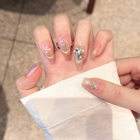 Handgefertigte Katzenauge Nägel Zum Aufdrücken Farbverlauf Nudepink Kunststoff Künstlicher Strass Dekorative Falsche Nägel