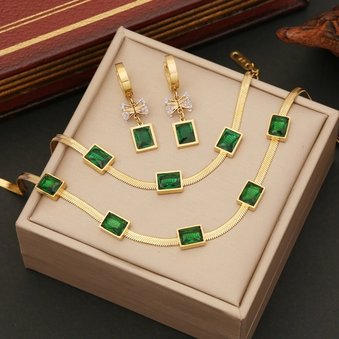 Emerald Green Square Pendant Necklace For Women Stainless Steel 18K Gold Plated Flat Snake Chain Elegant Jewelry