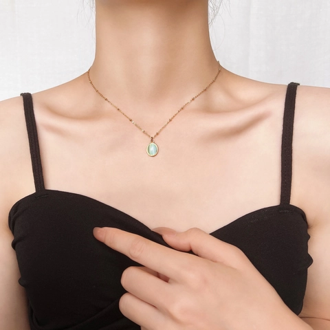 Elegant Oval Cat Eye Pendant Necklace 18K Gold Plated Titanium Steel Clavicle Chain Jewelry For Women