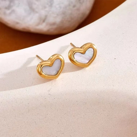 Titanium Steel Heart Mother Of Pearl Stud Earrings Gold Plated Light Luxury Niche Minimalist Elegant Women Daily Jewelry Gift