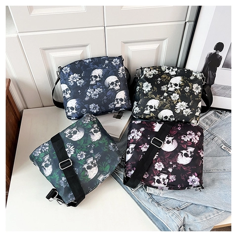 Sac à Épaule Vintage pour Femmes avec Imprimé Tête de Mort Floral Gothique en Cuir PU Sac Seau Tendance de Rue Sac Bandoulière