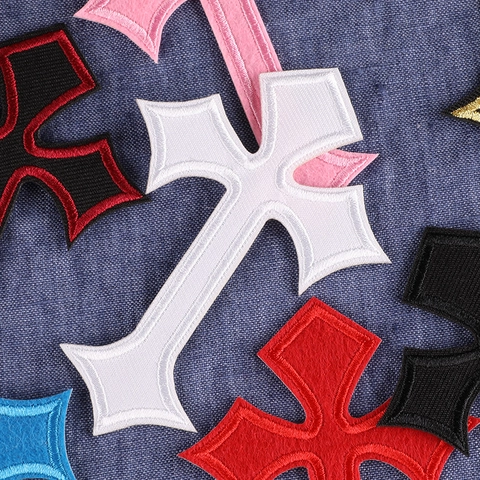 Bestickte Kreuz Patches Gothik Aufbügler Stoff Applikation Für DIY Kleidung Taschen Hut Dekoration Mehrfarbig Punk Stil