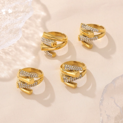 Bague Géométrique Entrelacée Acier Inoxydable Plaqué Or Sertie De Zircones Blanches Bijoux De Mode Irréguliers Pour Femmes