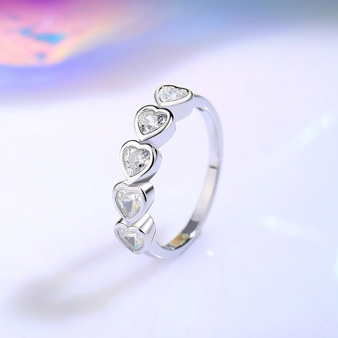 Lussuoso Anello in Argento Sterling 925 Con Zirconia a Cuore Eternity Band Per Donna Elegante e Raffinato Gioiello Impilabile