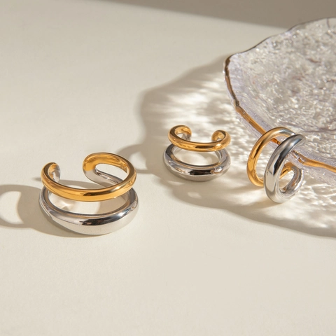 Clips d'Oreilles En Acier Inoxydable Bicolore Style Ins Moderne Bague Géométrique Double Couche Pour Femmes Bijoux De Mode Plaqués Or 18K Hypoallergéniques Imperméables