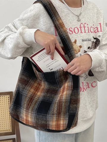 Women Plaid Tote Bag Woolen Fabric Large Capacity Vintage College Style Shoulder Bag For Daily Commuting And School