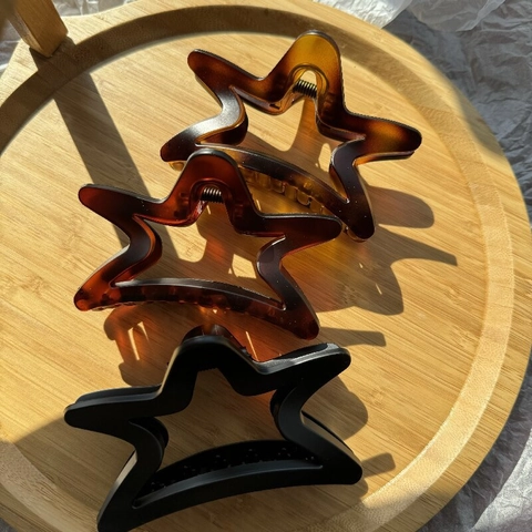 Large Star Shape Hair Claw Clip PC Plastic Matte Tortoise Shell Hollow Shark Clip Durable Hair Styling Accessory For Women