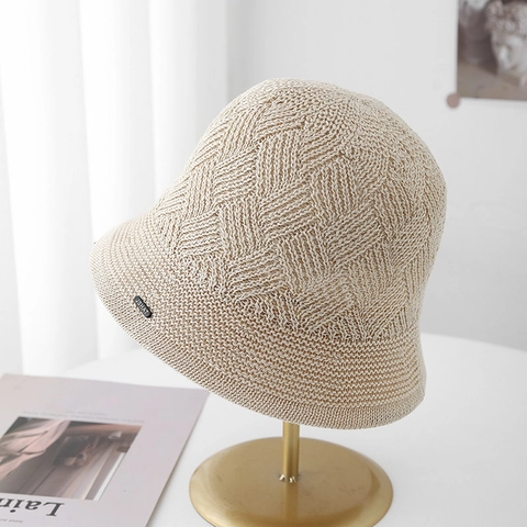 Women Knitted Bucket Hat Breathable Polyester Fisherman Sun Hat Minimalist Geometric Pattern Metal Tag Casual Summer