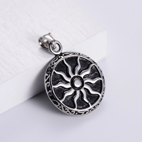 Collana Con Ciondolo Dio Del Sole Punk Retrò Acciaio Inossidabile 304 Motivo A Raggiera Gioielli Stile Gotico Mitologico Per Uomini