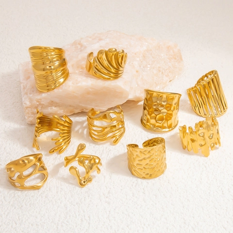 Anelli Aperti in Acciaio Inossidabile Placcato Oro 18K per Donna Anello a Dito Regolabile con Strass Martellato Irregolare