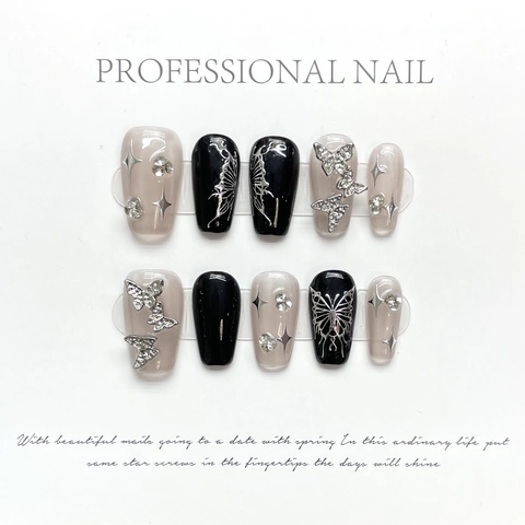 Faux Ongles Faits Main Papillon Y2K Style Sombre Alliage Charme Strass Forme Cercueil Longue Manucure Professionnelle