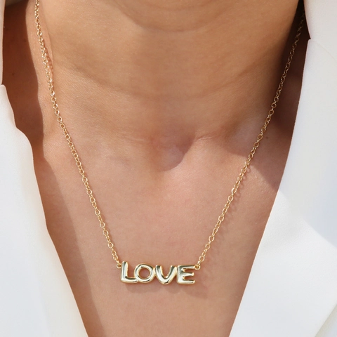 Collana Con Pendente a Lettera in Ottone Placcato Oro 18K per Donna MAMA LOVE XOXO Alfabeto Gioielli Lucidi Regali Eleganti