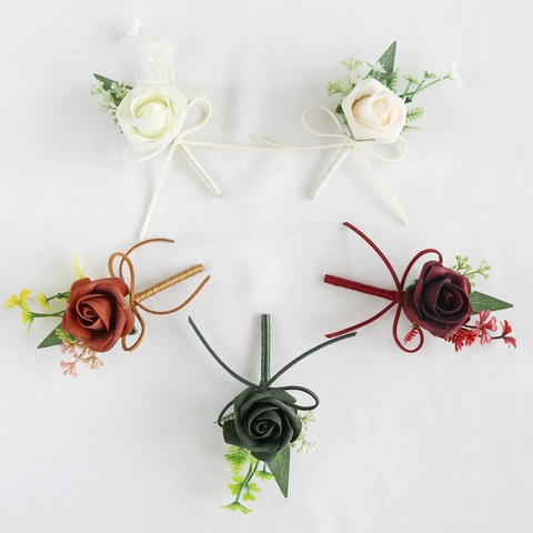 Künstliche PE Rose Ansteckblume Mit Grünem Band Für Hochzeit Bräutigam Braut Formelle Business Elegante Corsage